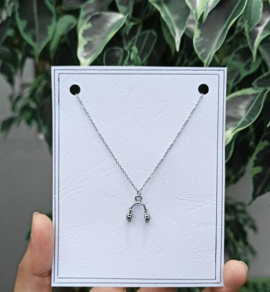 Headphone necklace